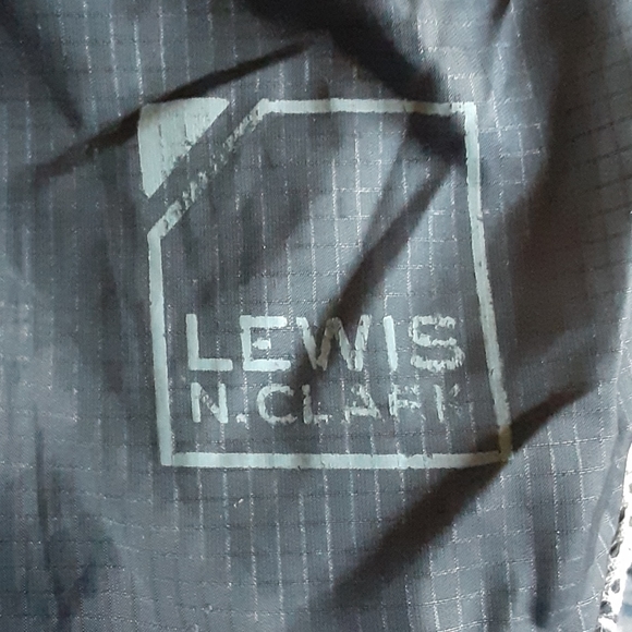 Lewis N. Clark outdoor hiking backpack, gray - Picture 6 of 8